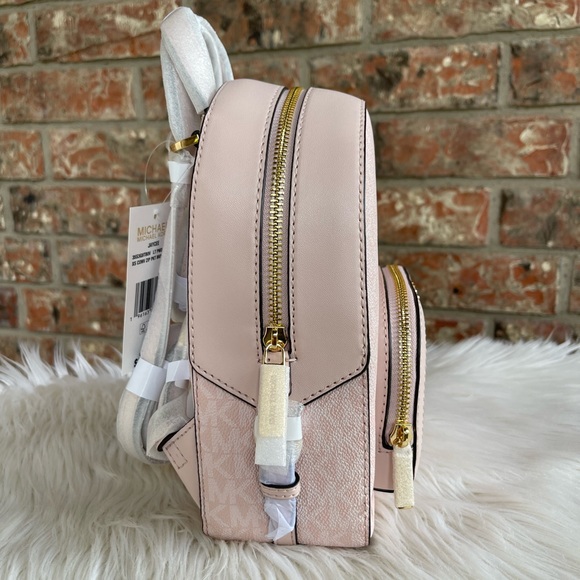 Micheal Kors XS backpack - Picture 4 of 8